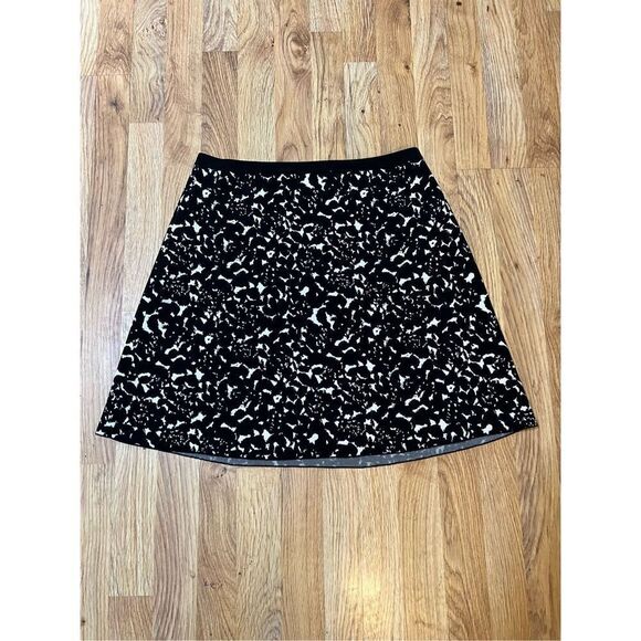 Theory Black & White Heavy Knit Short A-Line Pull On Lotamee Skirt Lustrate Patt - Picture 4 of 6
